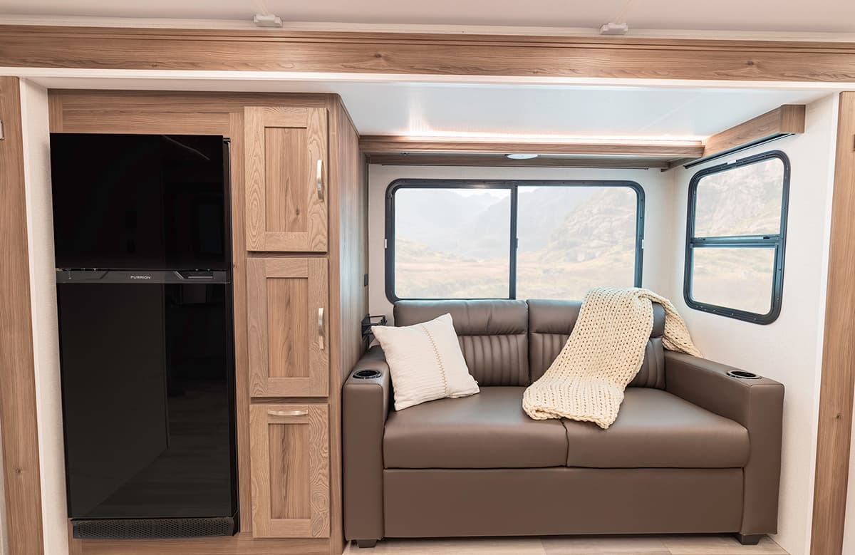 Go Explore X203 - Slide Out