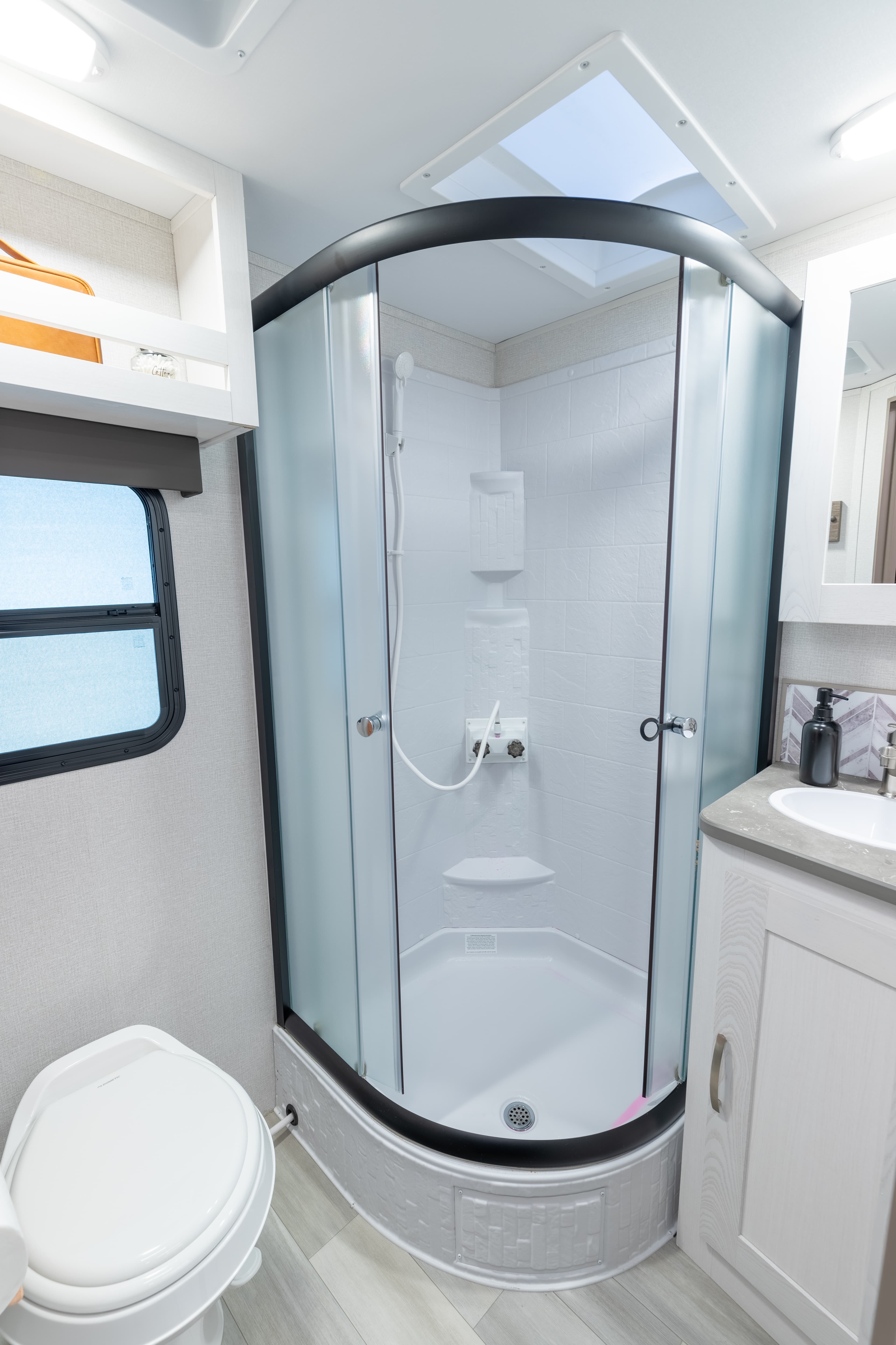 Go Explore X203 - Interior View 5