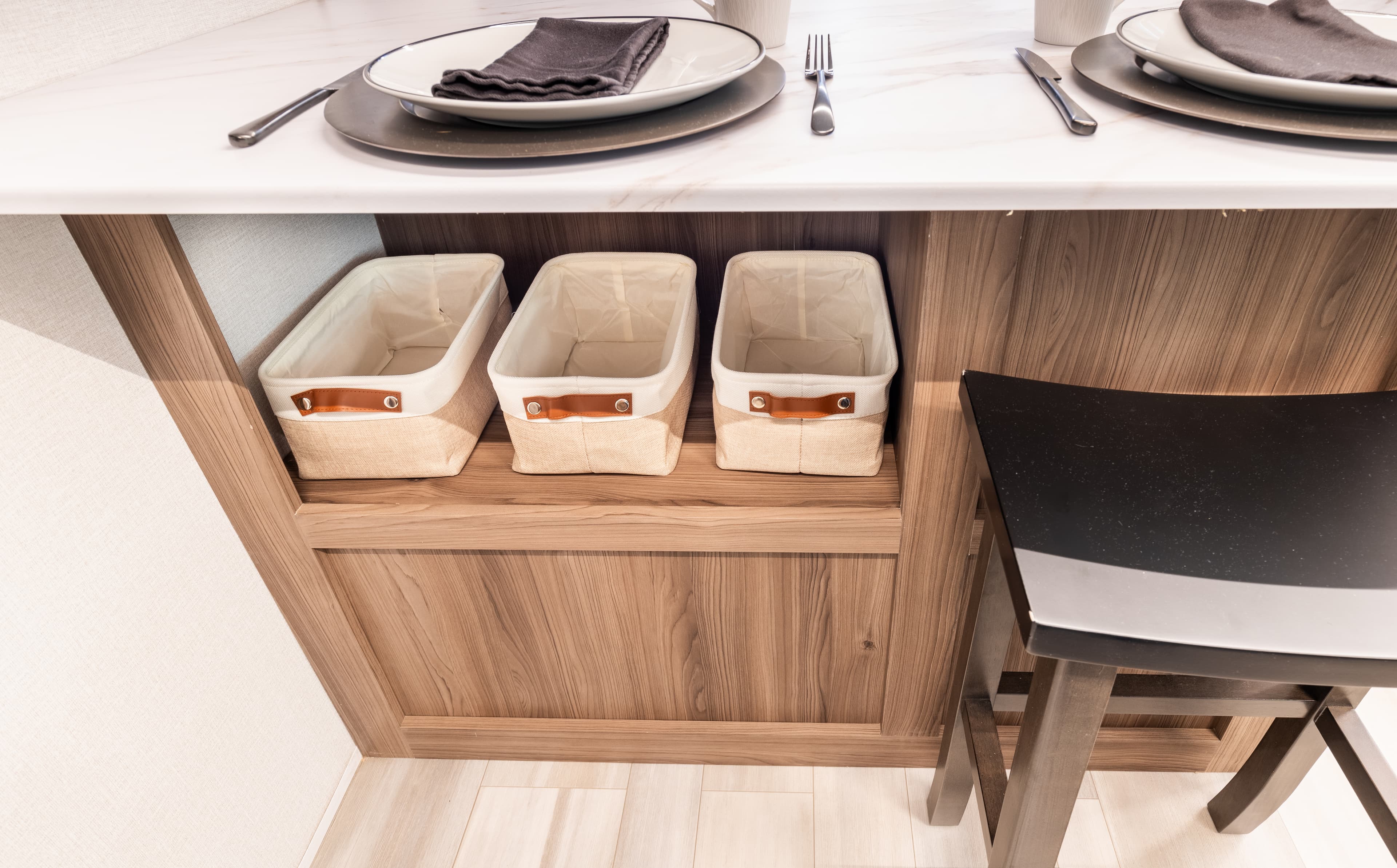 Go Explore X203 - Interior View 9