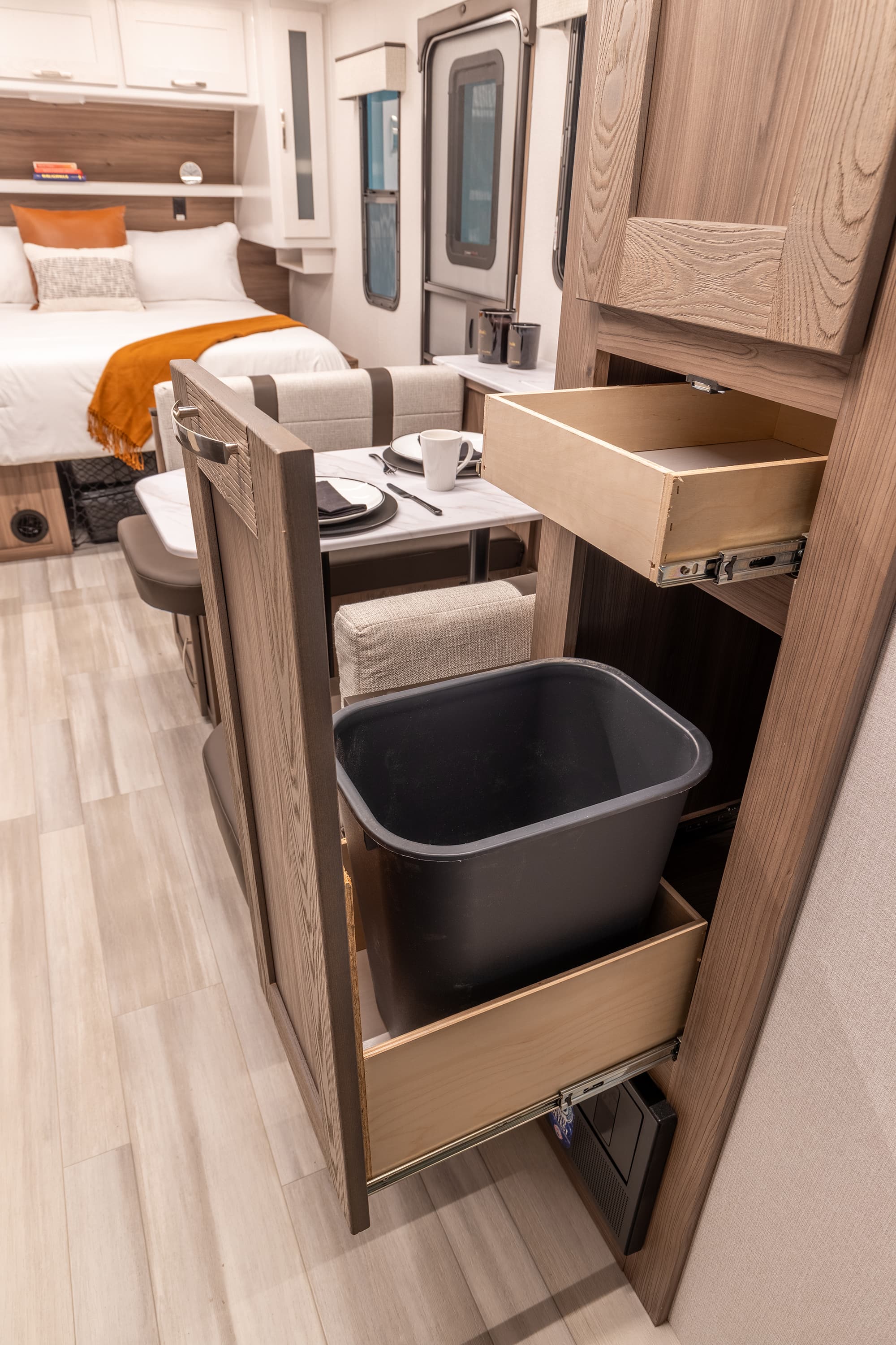 Go Explore X225 - Interior View 1