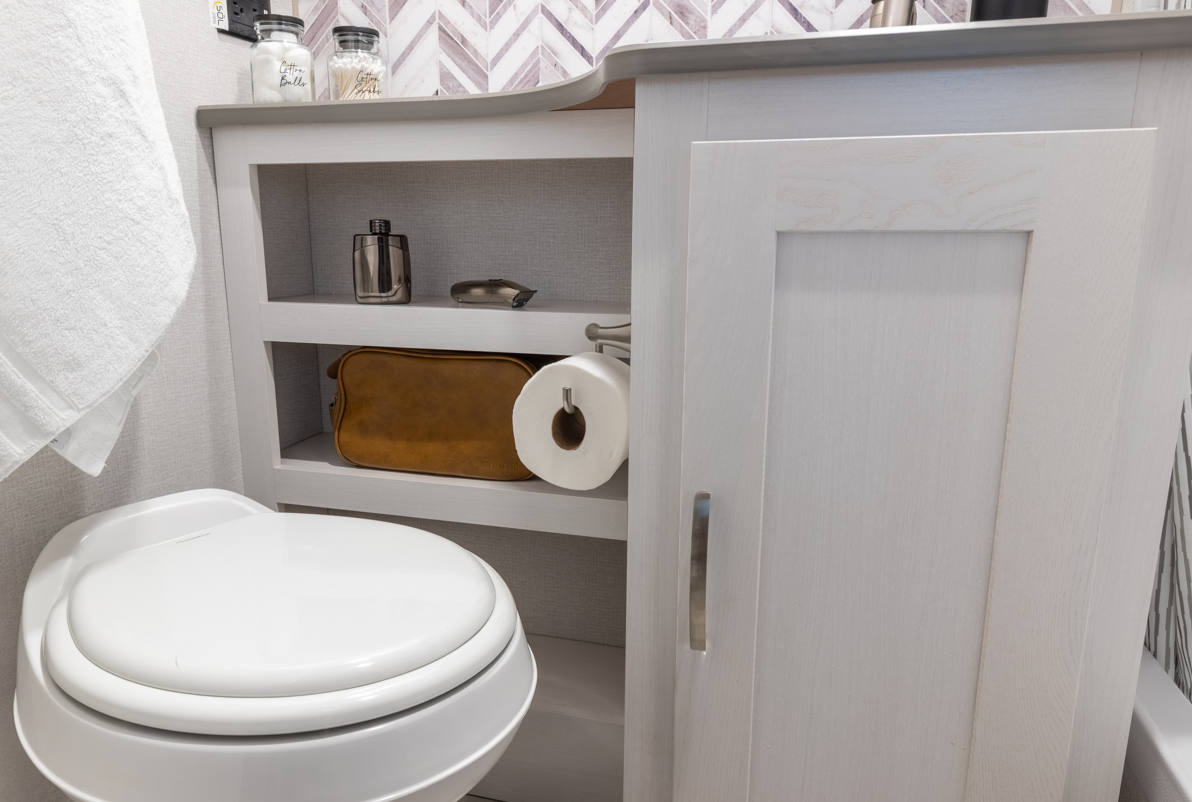 Go Explore X225 - Interior View 6