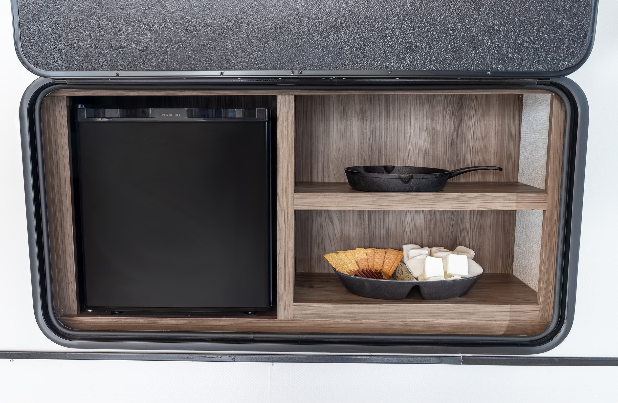 Go Explore X232 - Outdoor Fridge